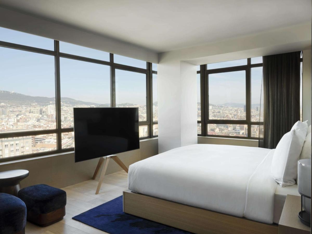 Nobu Hotel Barcelona Exteriér fotografie A bedroom at the hotel