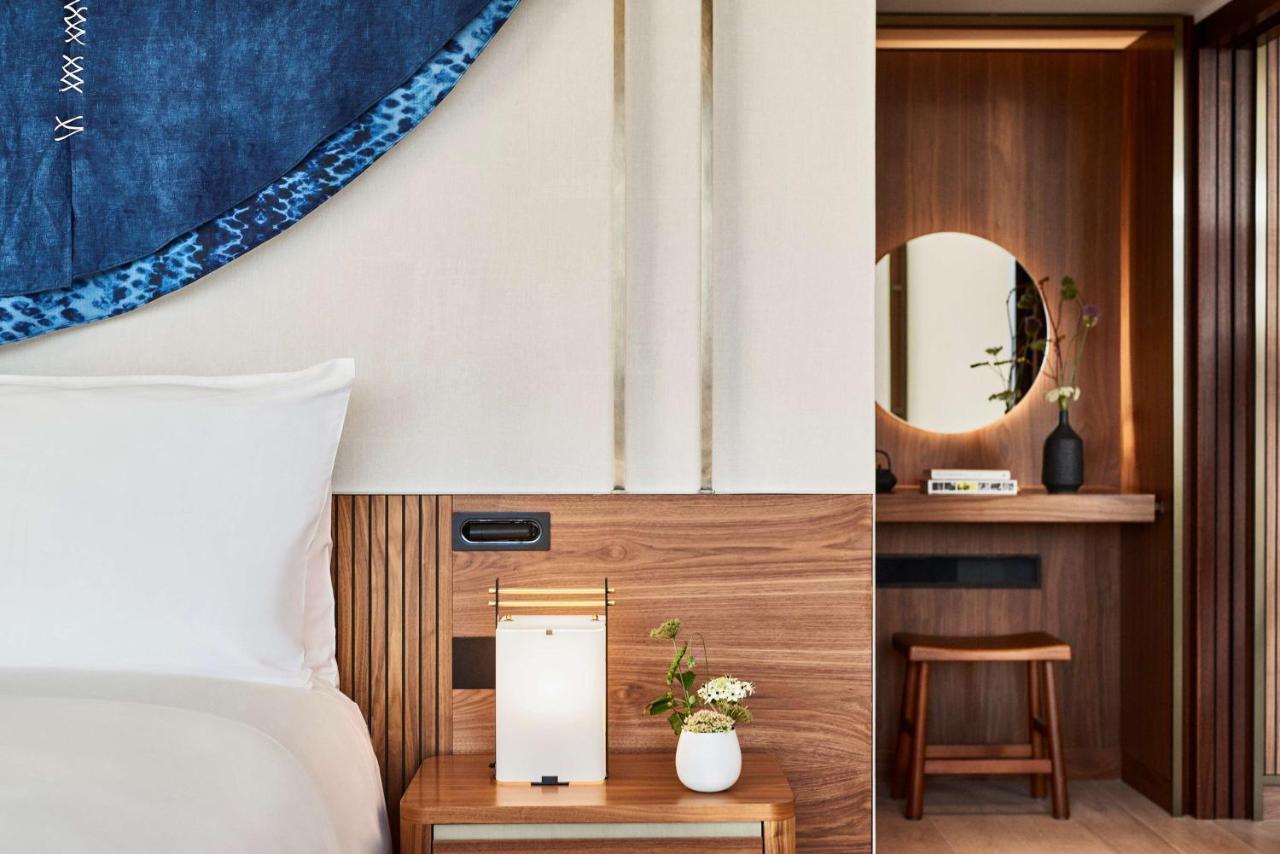 Nobu Hotel Barcelona Exteriér fotografie A bedroom at the hotel